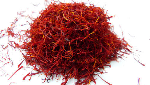 vi-sao-nhuy-hoa-nghe-tay-saffron-tai-viet-nam-lai-co-muc-gia-tren-troi-